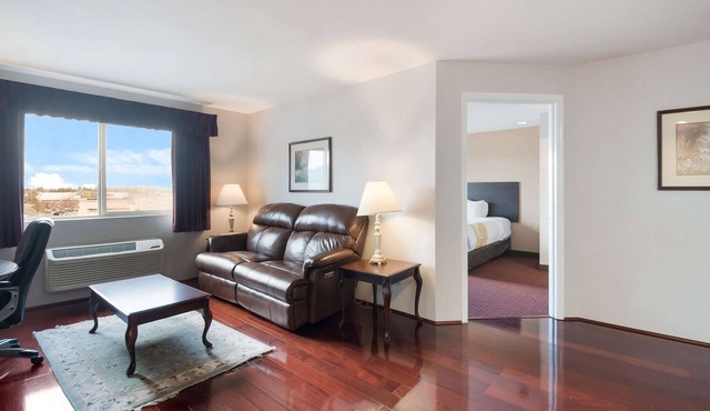 Quality Inn Grand Suites Bellingham