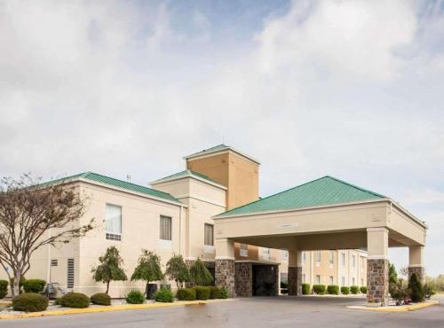 Quality Inn Hayti North