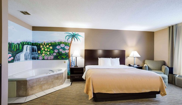 Quality Inn I-70 Near Kansas Speedway
