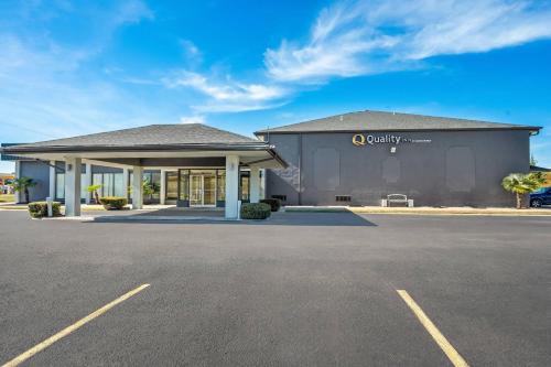 Quality Inn Little Rock on I-30 Near Littlerock airport