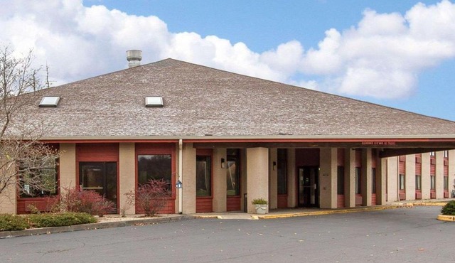 Quality Inn Macomb near University Area