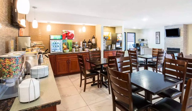 Quality Inn Monee I-57