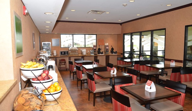Quality Inn Near Walden Galleria Mall