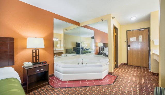 Quality Inn O'Fallon IL - St. Louis