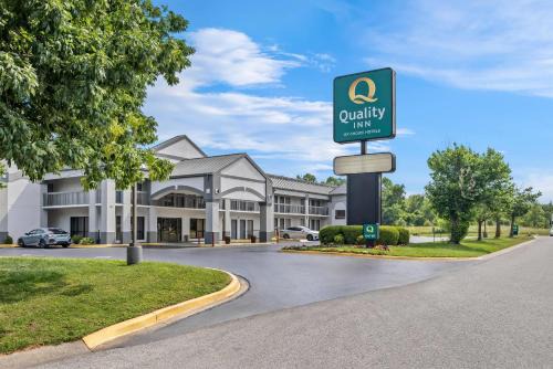Quality Inn Oak Grove Fort Campbell