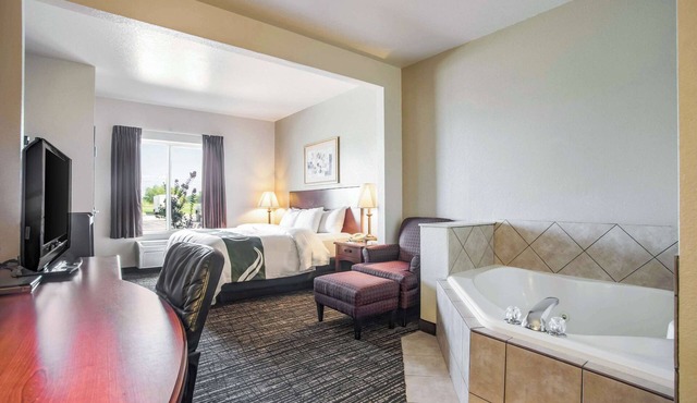 Quality Inn Parsons North