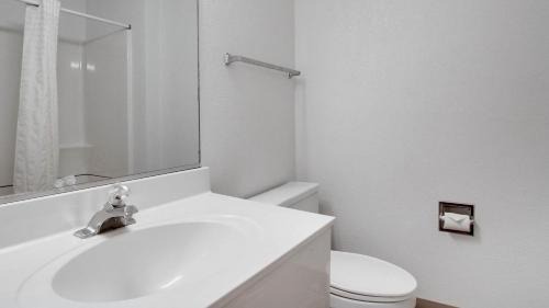 Quality Inn Shawnee North I-40