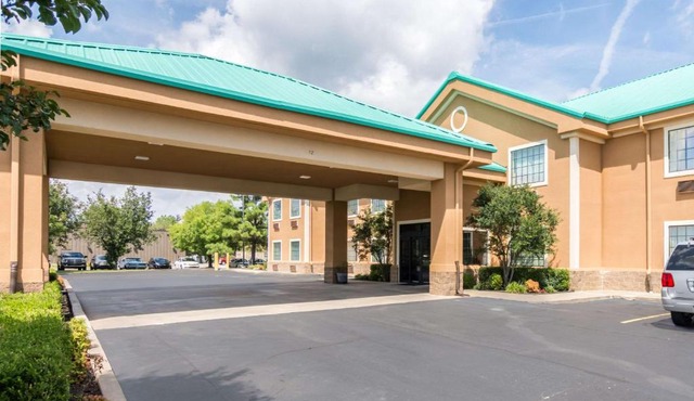 Quality Inn & Suites Alma I-40