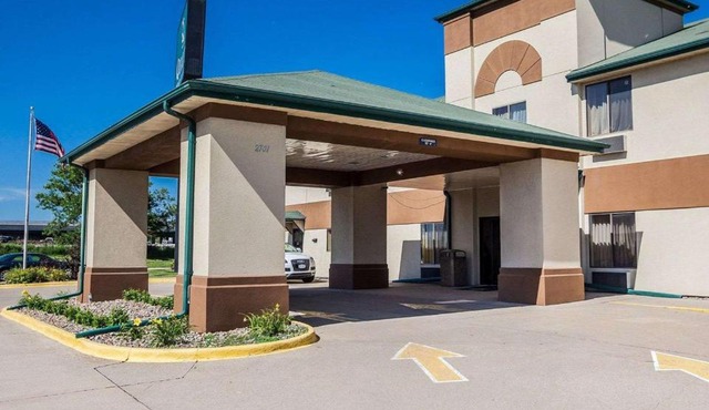Quality Inn & Suites Altoona - Des Moines
