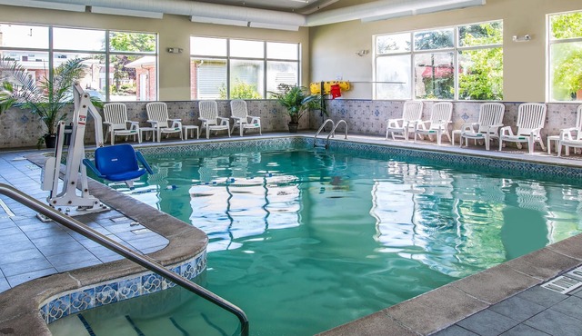 Quality Inn & Suites Ann Arbor Hwy 23