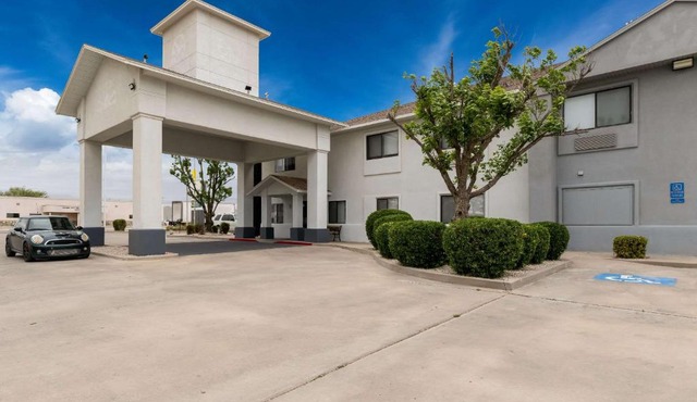 Quality Inn & Suites Artesia