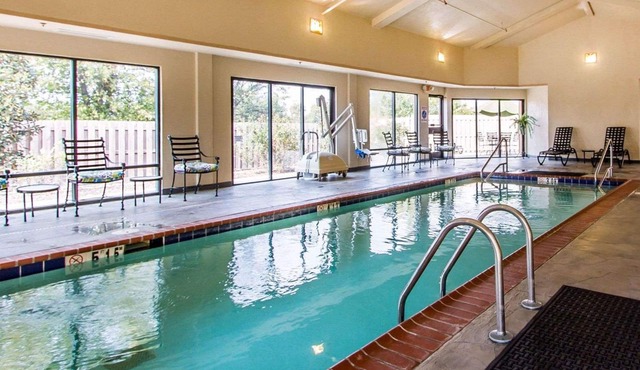 Quality Inn & Suites Benton - Draffenville