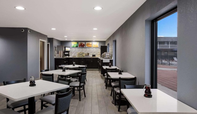 Quality Inn & Suites Big Rapids near University