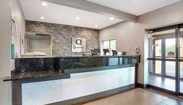 Quality Inn & Suites Birmingham - Highway 280