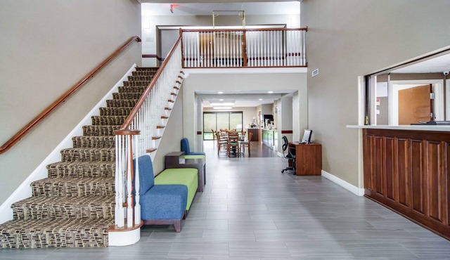 Quality Inn & Suites Canton, GA