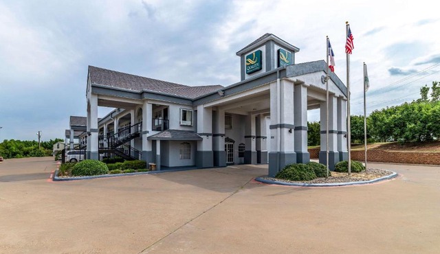 Quality Inn & Suites Canton