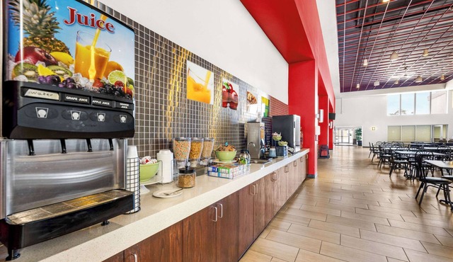 Quality Inn & Suites Columbus