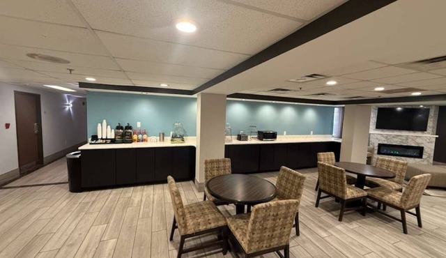 Quality Inn & Suites Detroit Metro Airport