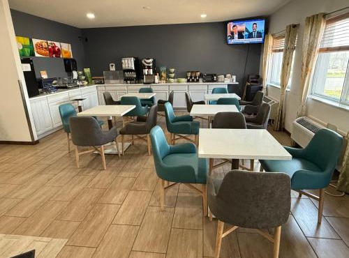Quality Inn & Suites Eau Claire University Area