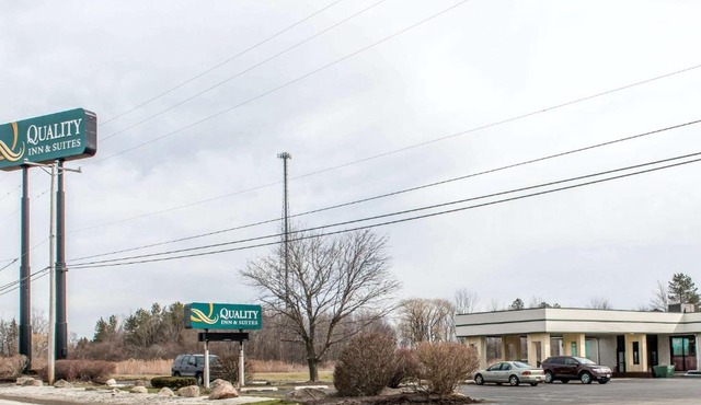 Quality Inn & Suites Fairview - Erie