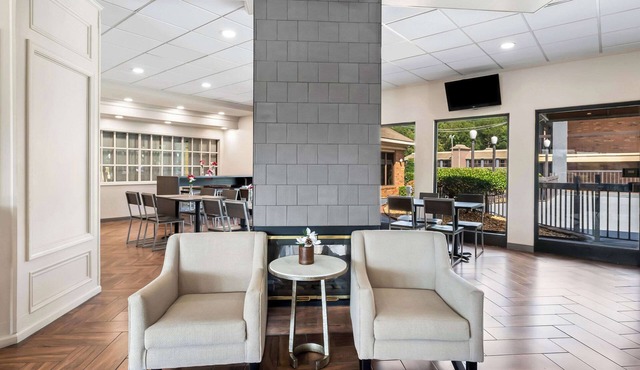 Quality Inn & Suites Fayetteville I-95