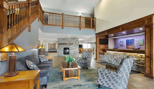 Quality Inn & Suites Fort Madison near Hwy 61