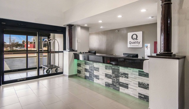 Quality Inn & Suites Fort Worth - Fossil Creek