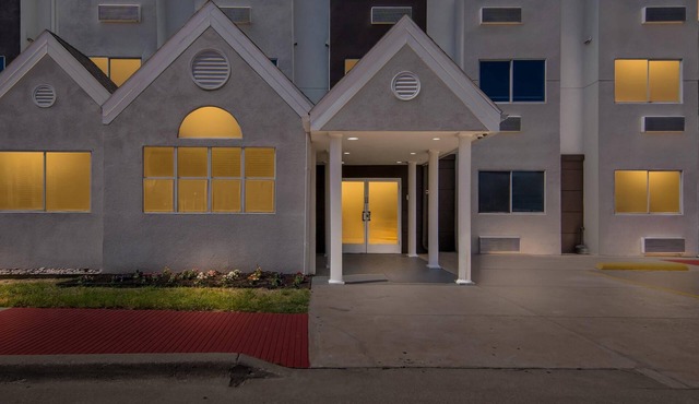Quality Inn & Suites Fort Worth North - Haltom City