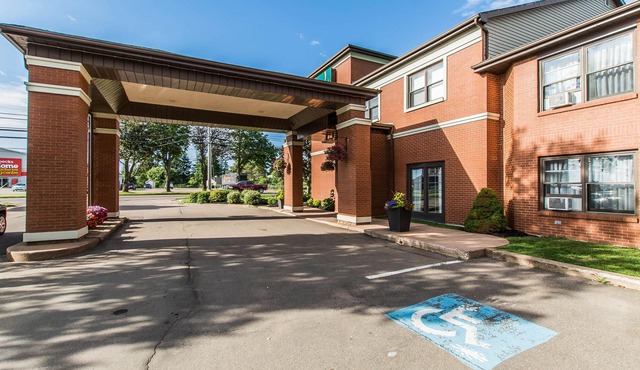 Quality Inn & Suites Garden of the Gulf