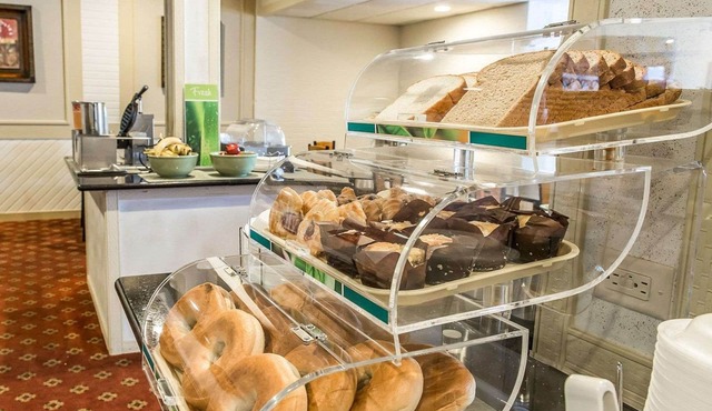 Quality Inn & Suites Indiana South