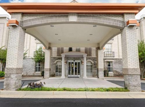 Quality Inn & Suites Little Rock West