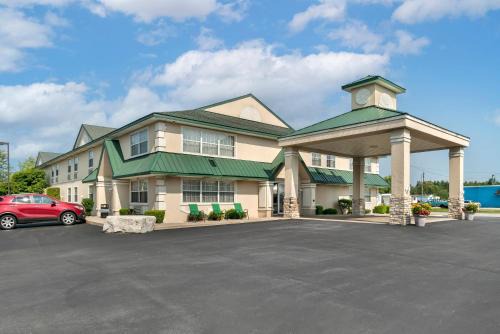 Quality Inn & Suites Manistique
