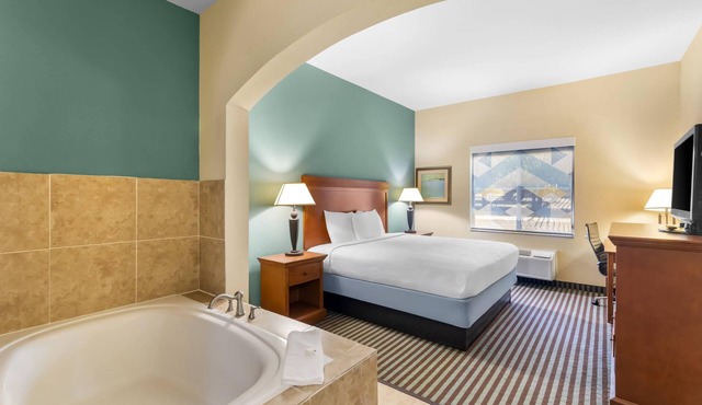 Quality Inn & Suites - Marlin