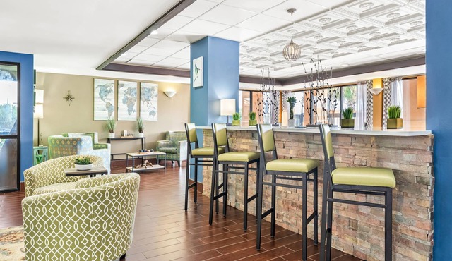 Quality Inn & Suites near Robins Air Force Base