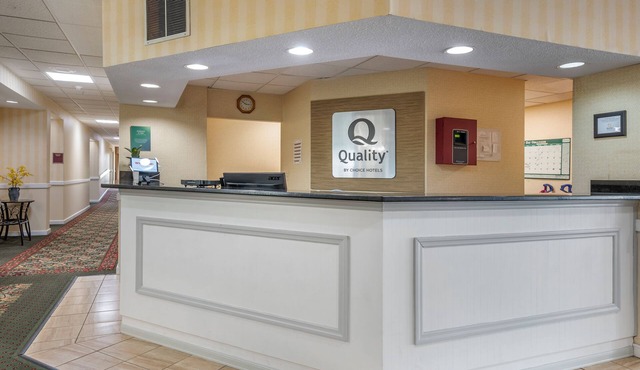 Quality Inn & Suites Near Amish Country