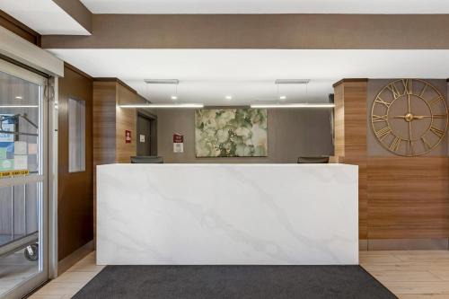 Quality Inn & Suites Oakville-Mississauga