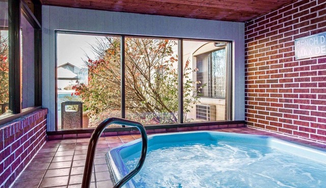 Quality Inn & Suites Ottumwa North