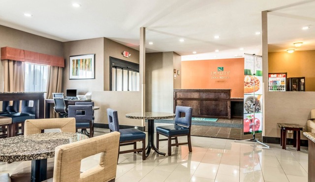 Quality Inn & Suites Salem near I-57