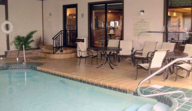 Quality Inn & Suites Searcy I-57