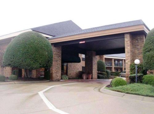 Quality Inn & Suites Searcy I-57