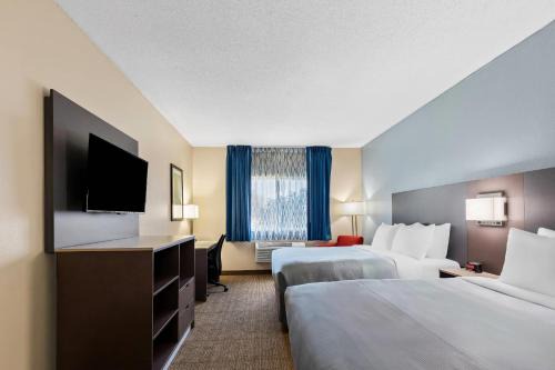 Quality Inn & Suites Springfield Southwest near I-72