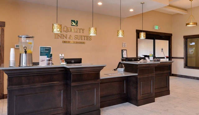 Quality Inn & Suites Tacoma - Seattle