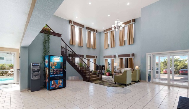 Quality Inn & Suites Terrell