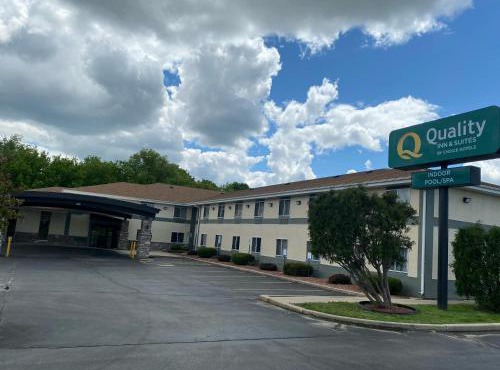 Quality Inn & Suites West Bend