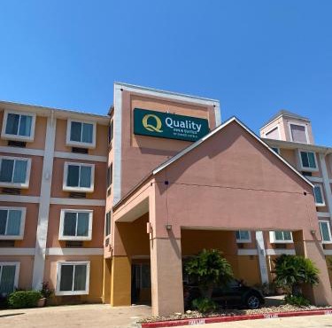 Quality Inn & Suites West Chase