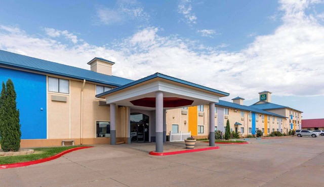 Quality Inn & Suites Wichita Falls I-44