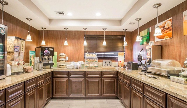 Quality Inn & Suites Woodland - Sacramento Airport