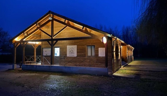 Quality nature campsite and restaurant with family cuisine in Burgundy