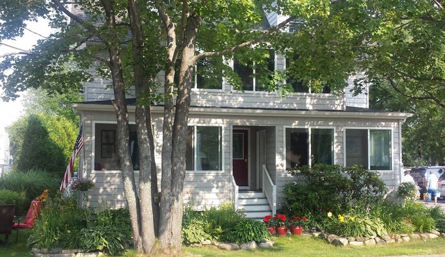 Quality Ocean Park Rental Just Minutes From Maine's Premier 7 Mile Sandy Beach