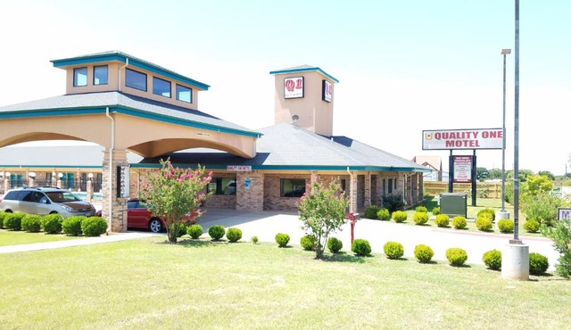 Quality One Motel